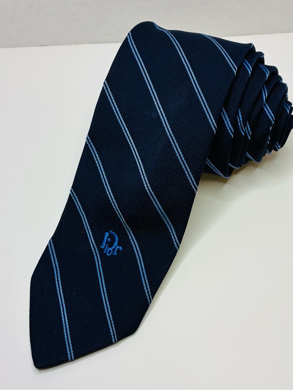 VTG Christian Dior Tie Navy Blue Light Blue Diagonal Stripe Poly Silk Blend 56”